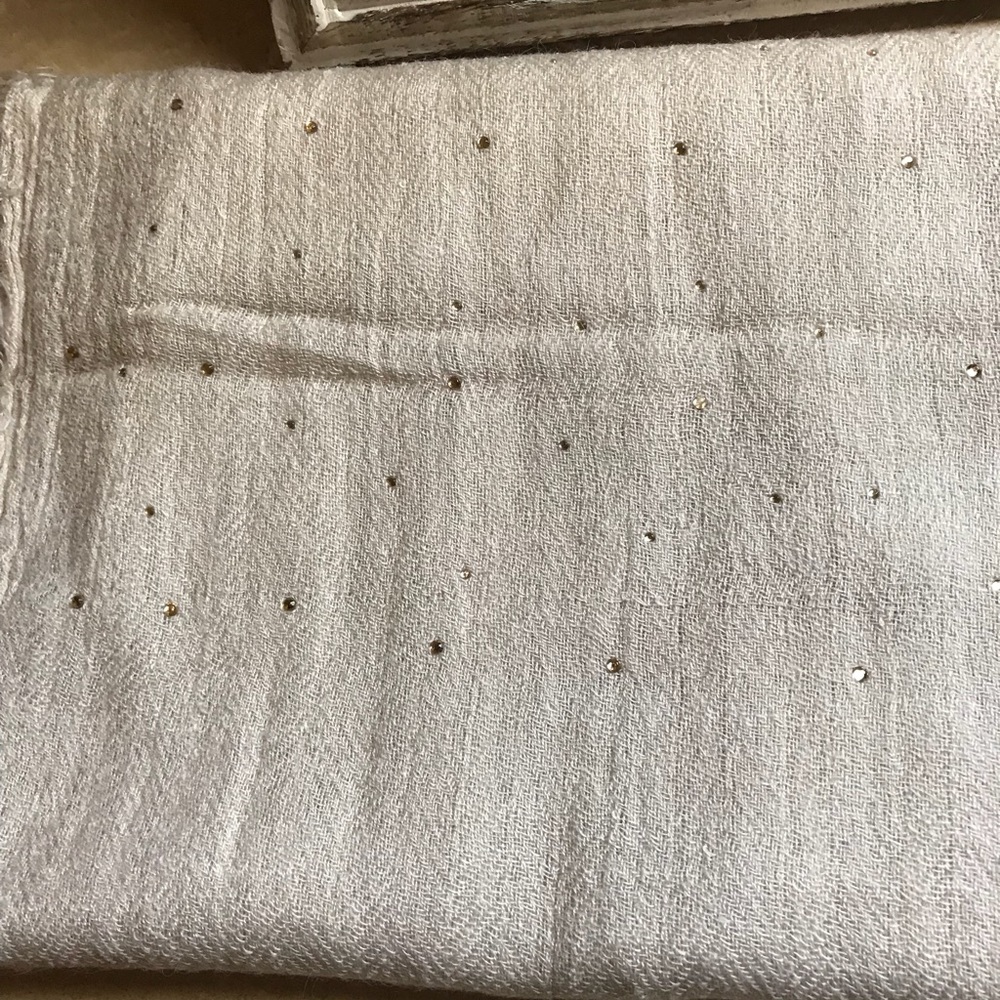 Women’s brand new scarf